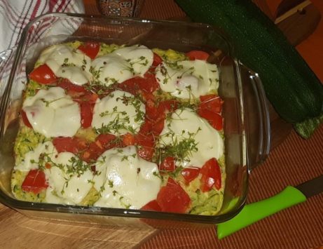 cuketovy kolac s mozzarellou